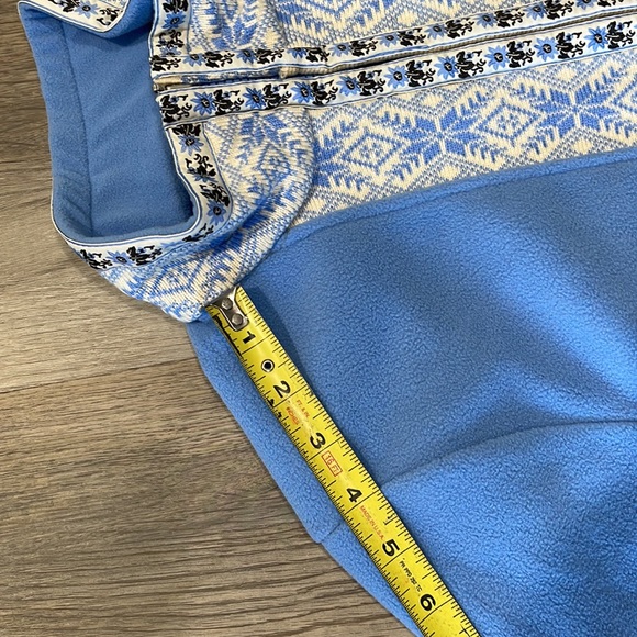 Women’s L.L. Bean Nordic Snowflake Blue Fleece full zip Sweater Size medium - Picture 13 of 16